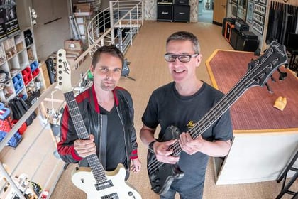 Muse’s Matt takes on guitar shop