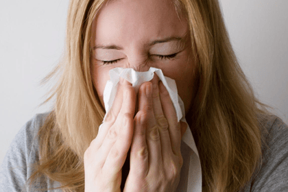 Devon NHS issues hay fever advice as heat increases pollen impact