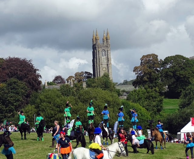 All along, down along to  Widecombe Fair