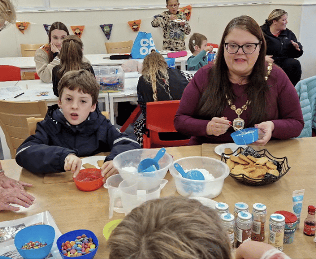 Dawlish mayor pays visit to children's charity's special event 