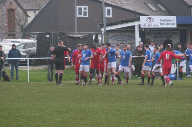 Fisticuffs between Newton Abbot Spurs and Teignmouth AFC