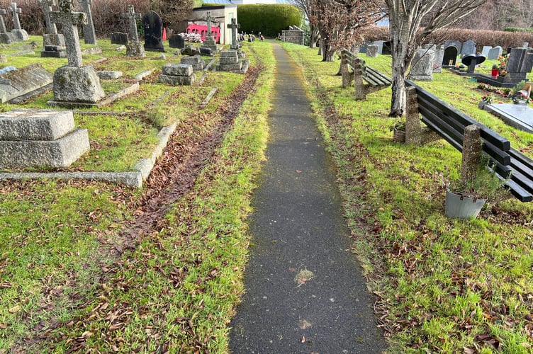 Damage to Bovey Tracey cemetery. Photo Gabi Morse