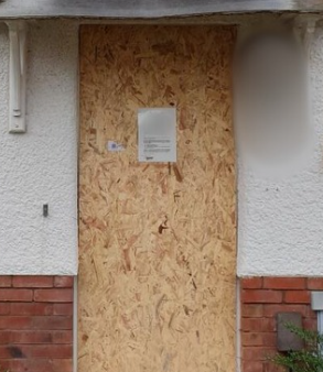 Kingsteignton property closure Mandarin Way. Photo Devon and Cornwall poliice 